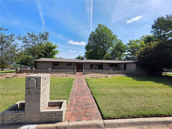 1 Meadow Lark Lane, Harrison, AR 72601