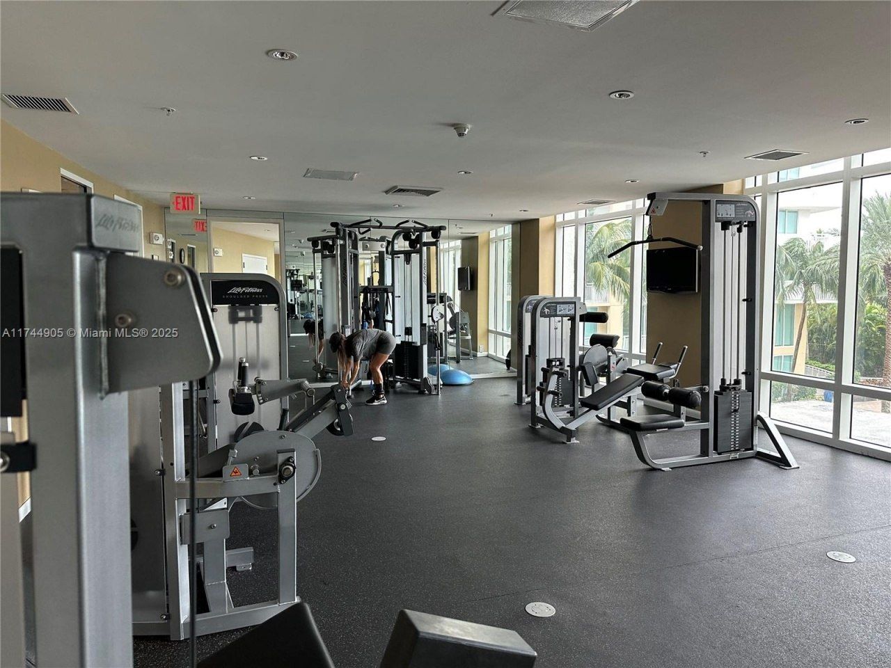 1755 E Hallandale Beach Blvd, Unit MEZ7E, Hallandale Beach, FL 33009 Photo