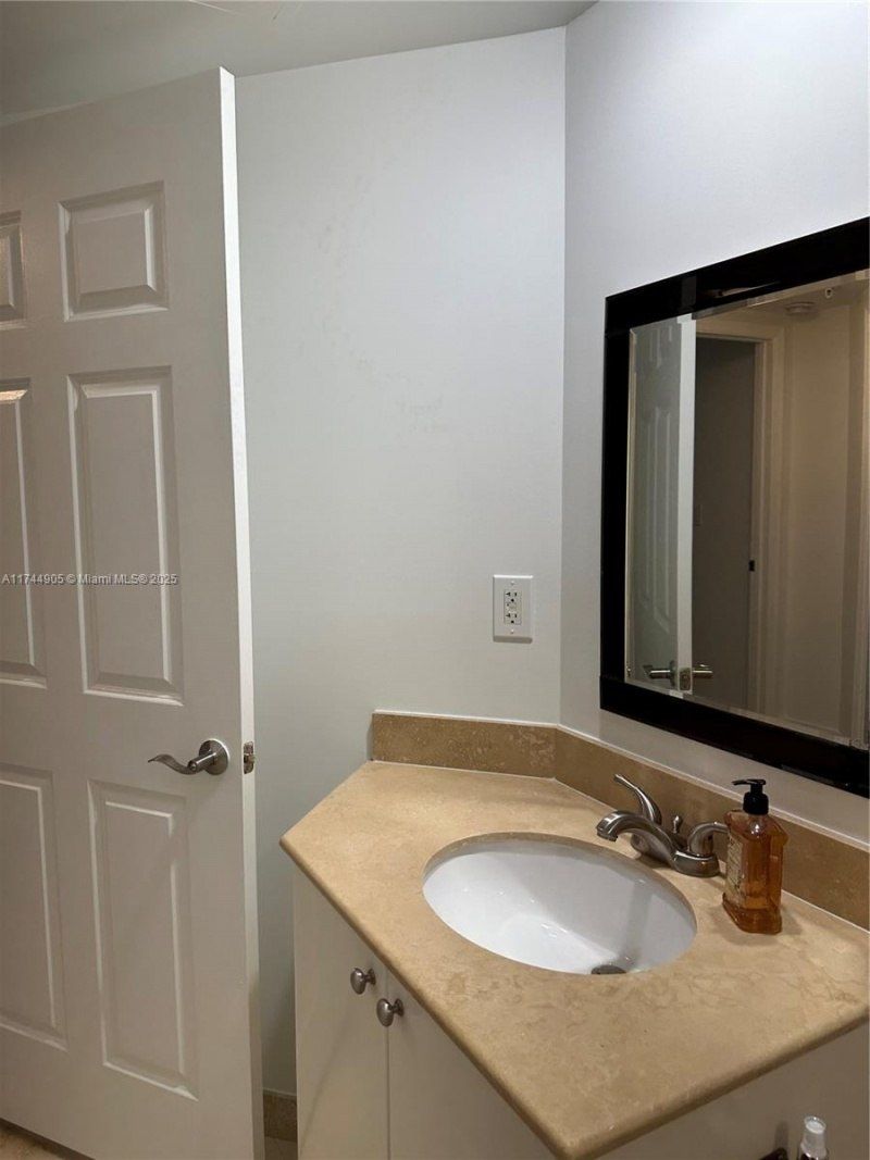 1755 E Hallandale Beach Blvd, Unit MEZ7E, Hallandale Beach, FL 33009 Photo