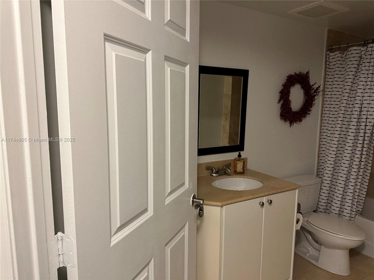 1755 E Hallandale Beach Blvd, Unit MEZ7E, Hallandale Beach, FL 33009 Photo