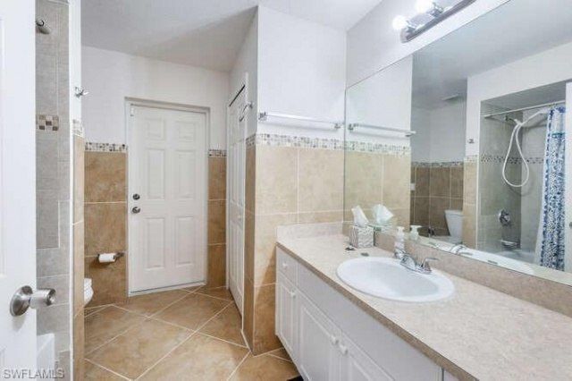 1914 NE 34th St, Cape Coral, FL 33909 Photo