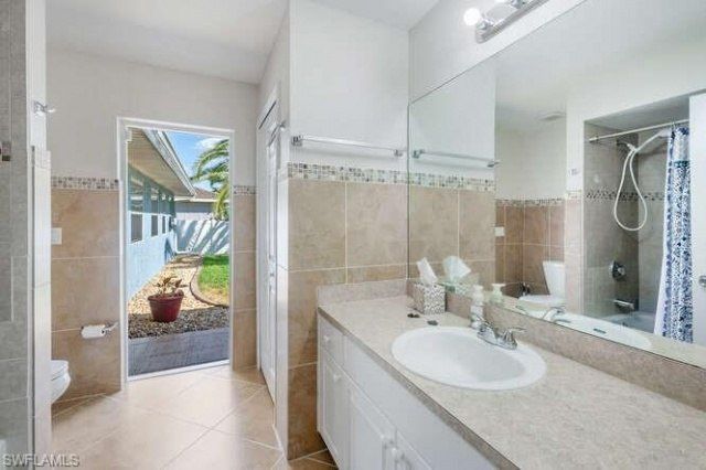 1914 NE 34th St, Cape Coral, FL 33909 Photo