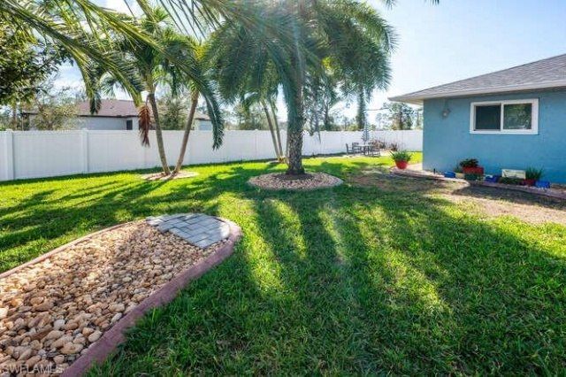 1914 NE 34th St, Cape Coral, FL 33909 Photo