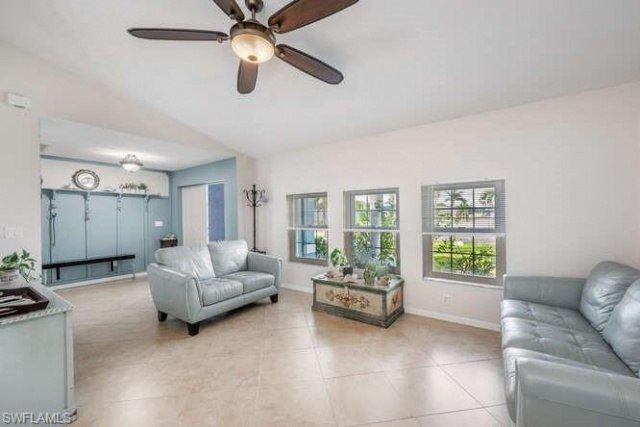 1914 NE 34th St, Cape Coral, FL 33909 Photo