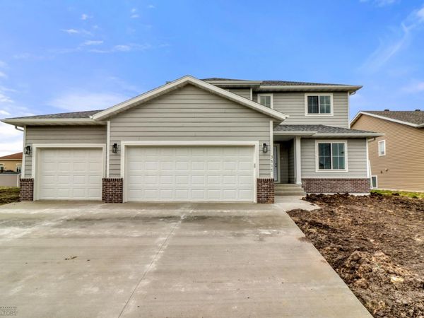 3515 18th Street S, Moorhead, MN 56560