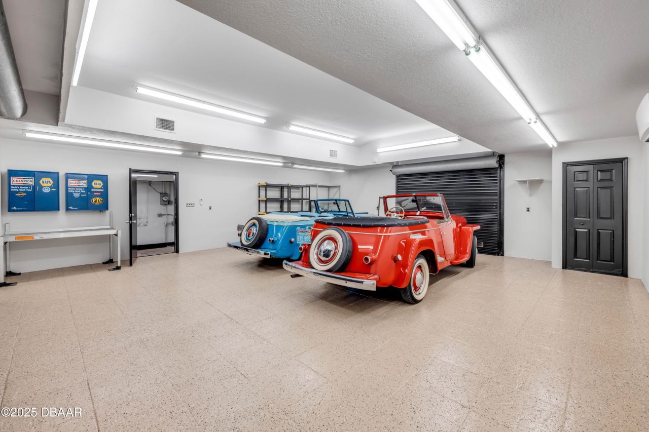 208 Magnolia Street, New Smyrna Beach, FL 32168 Photo