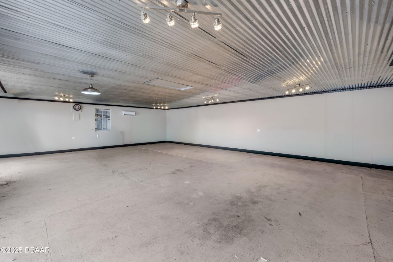 208 Magnolia Street, New Smyrna Beach, FL 32168 Photo