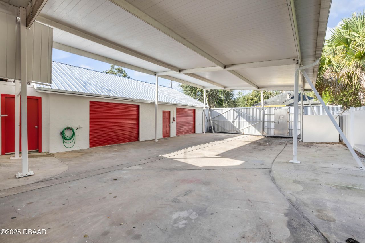 208 Magnolia Street, New Smyrna Beach, FL 32168 Photo