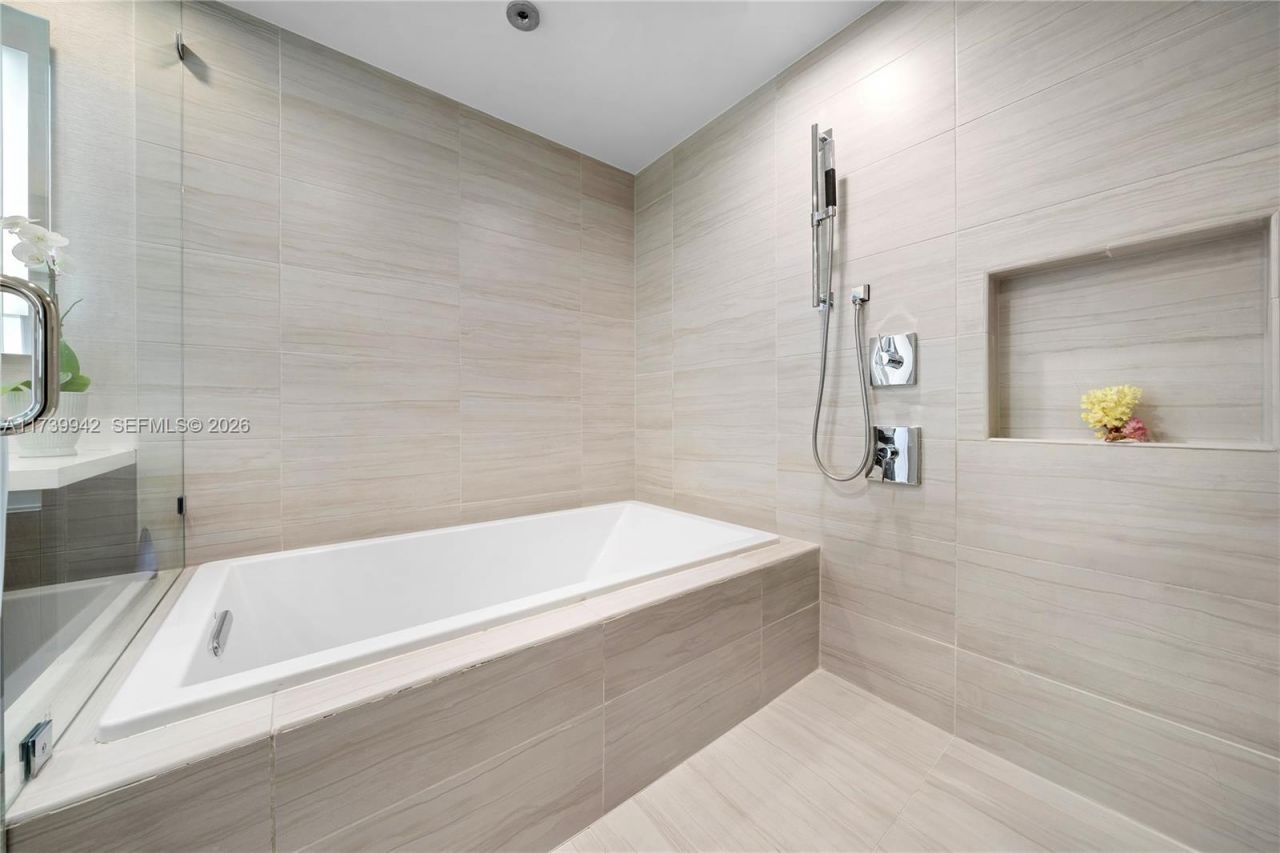 1180 N Federal Hwy, Unit 605, Fort Lauderdale, FL 33304 Photo