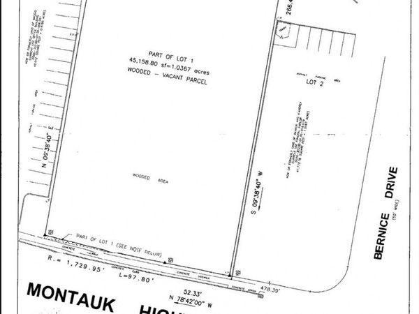 677 Montauk Highway, Bayport, NY 11705
