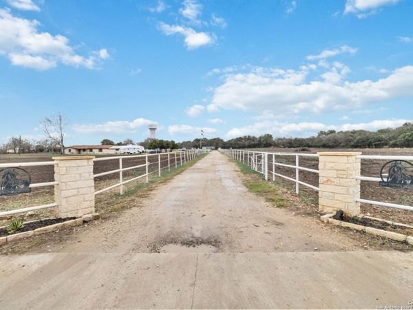 12120 SCHAEFER RD, Schertz, TX 78108