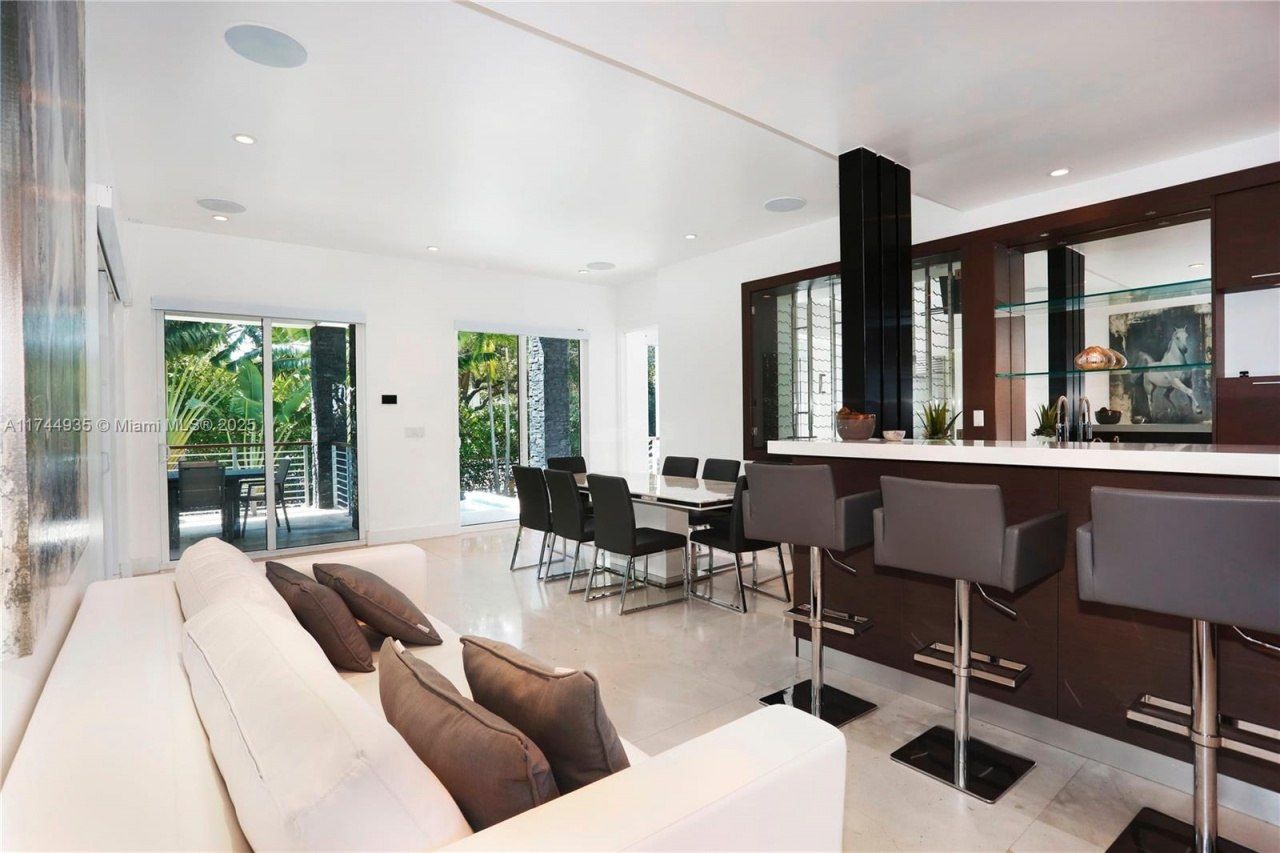 573 Warren Ln, Key Biscayne, FL 33149 Photo