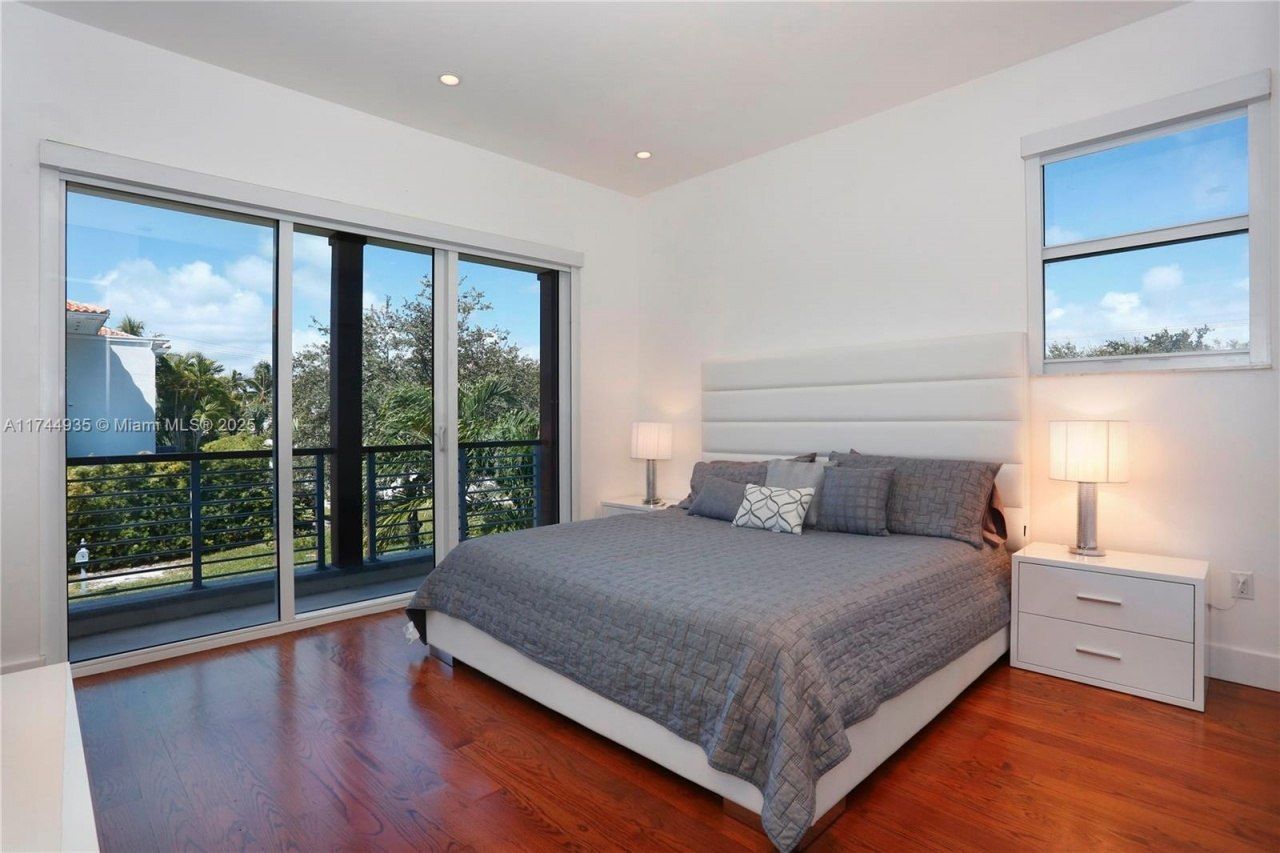 573 Warren Ln, Key Biscayne, FL 33149 Photo