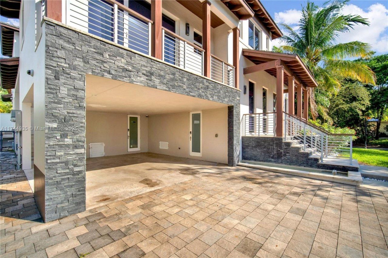 573 Warren Ln, Key Biscayne, FL 33149 Photo