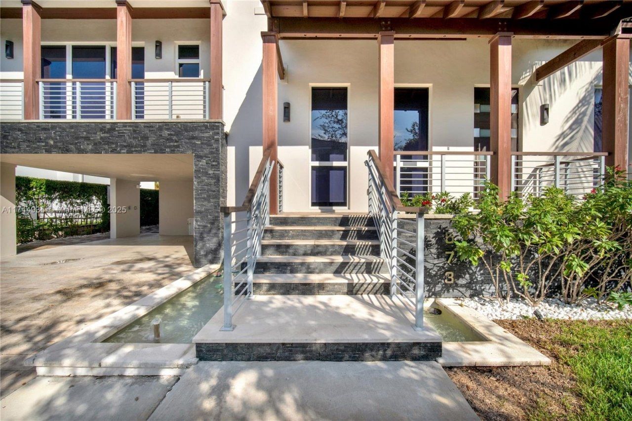 573 Warren Ln, Key Biscayne, FL 33149 Photo