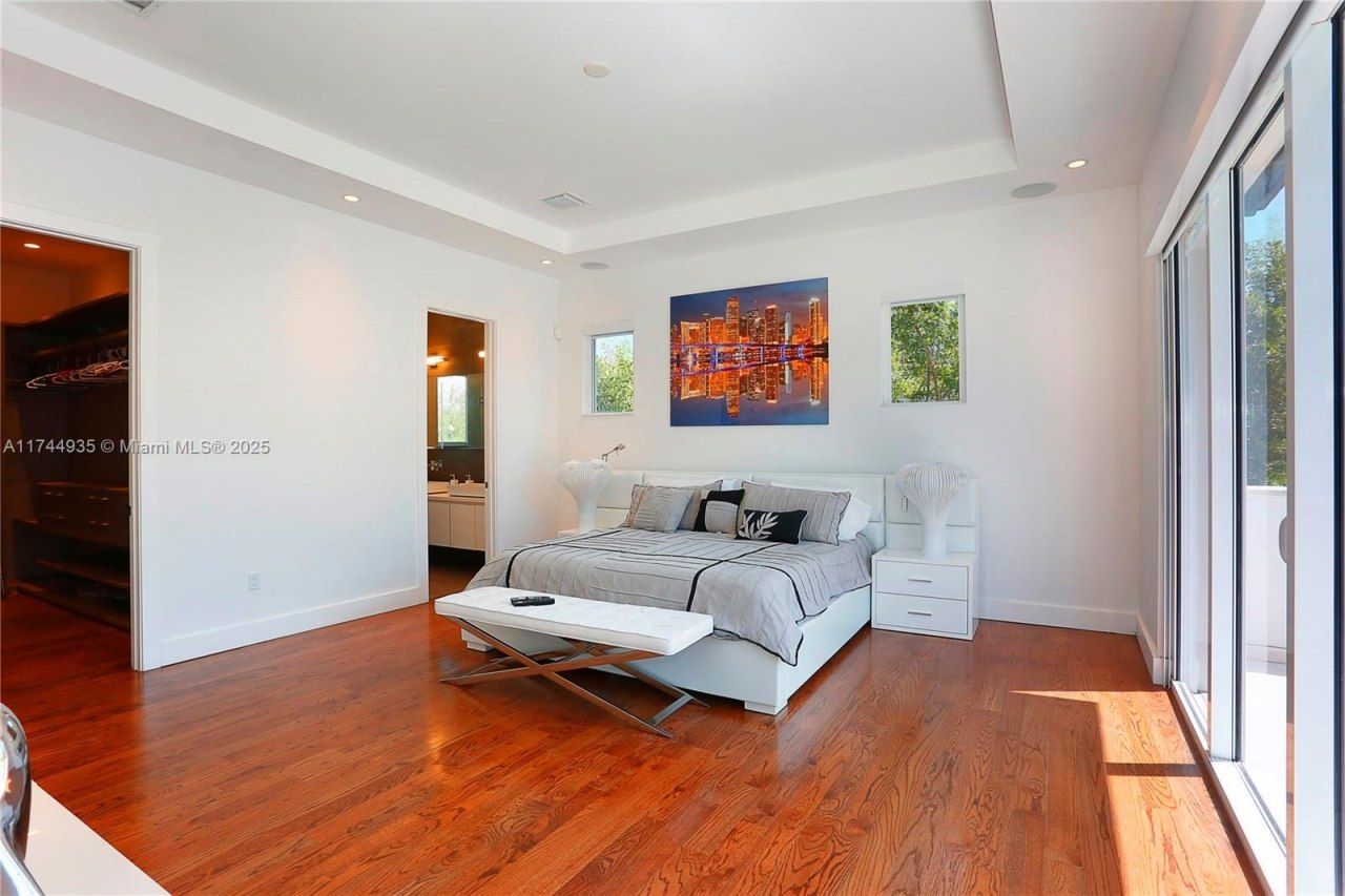 573 Warren Ln, Key Biscayne, FL 33149 Photo