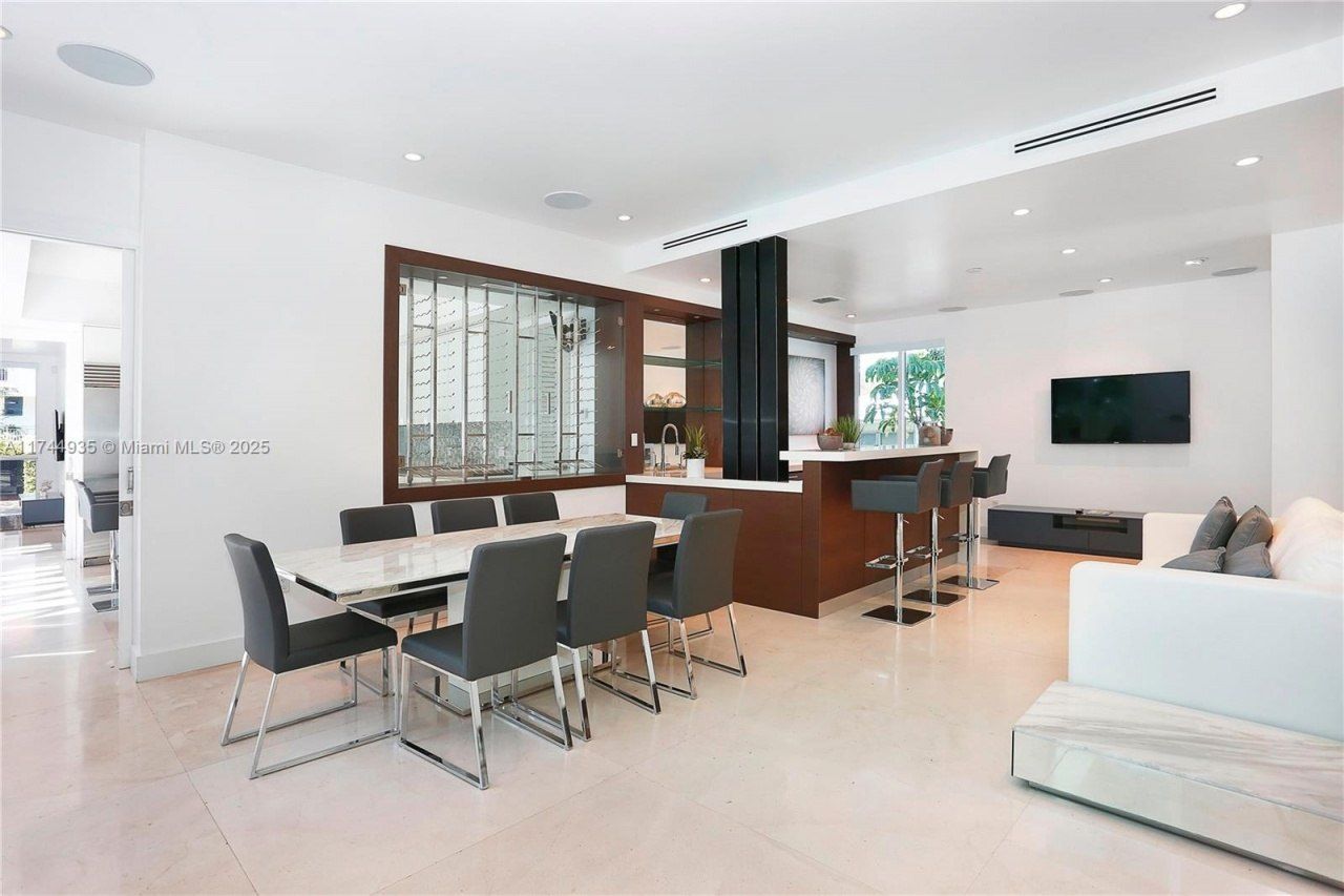 573 Warren Ln, Key Biscayne, FL 33149 Photo