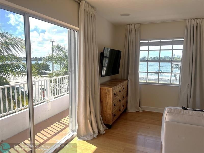 355 Virginia Street, Unit 1, Hollywood, FL 33019 Photo
