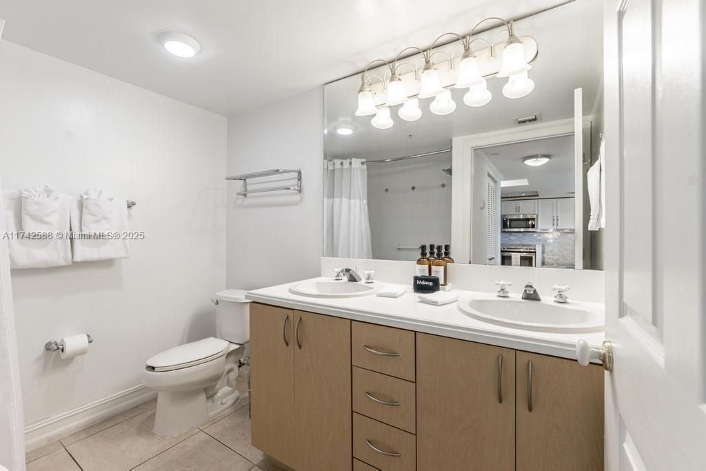 2951 S Bayshore Dr, Unit 907/909, Miami, FL 33133 Photo