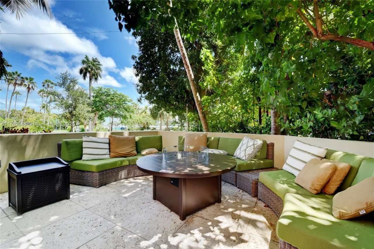 2951 S Bayshore Dr, Unit 907/909, Miami, FL 33133 Photo