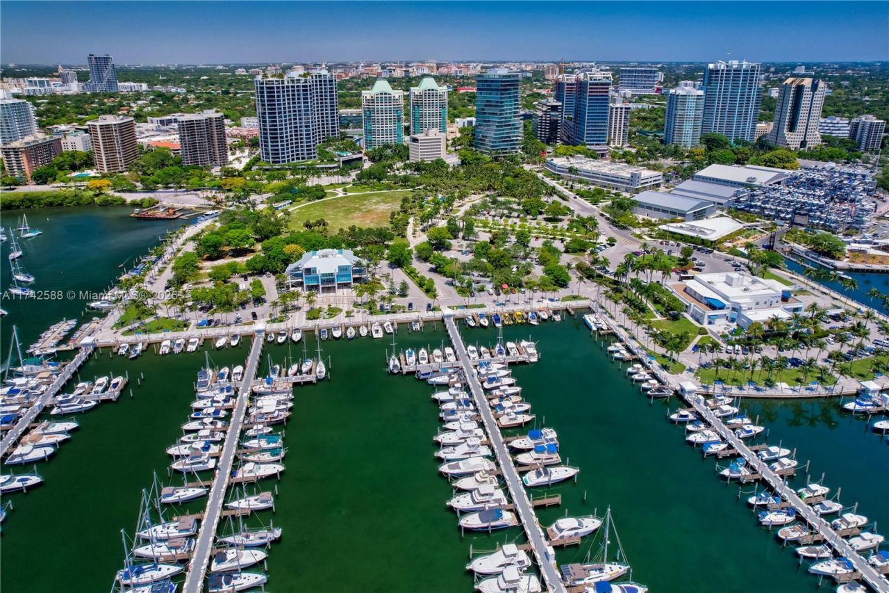 2951 S Bayshore Dr, Unit 907/909, Miami, FL 33133 Photo