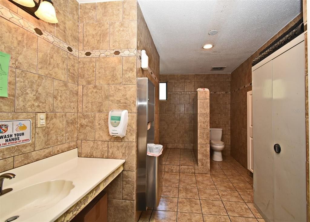 7651 Valencia College Lane, Orlando, FL 32807 Photo