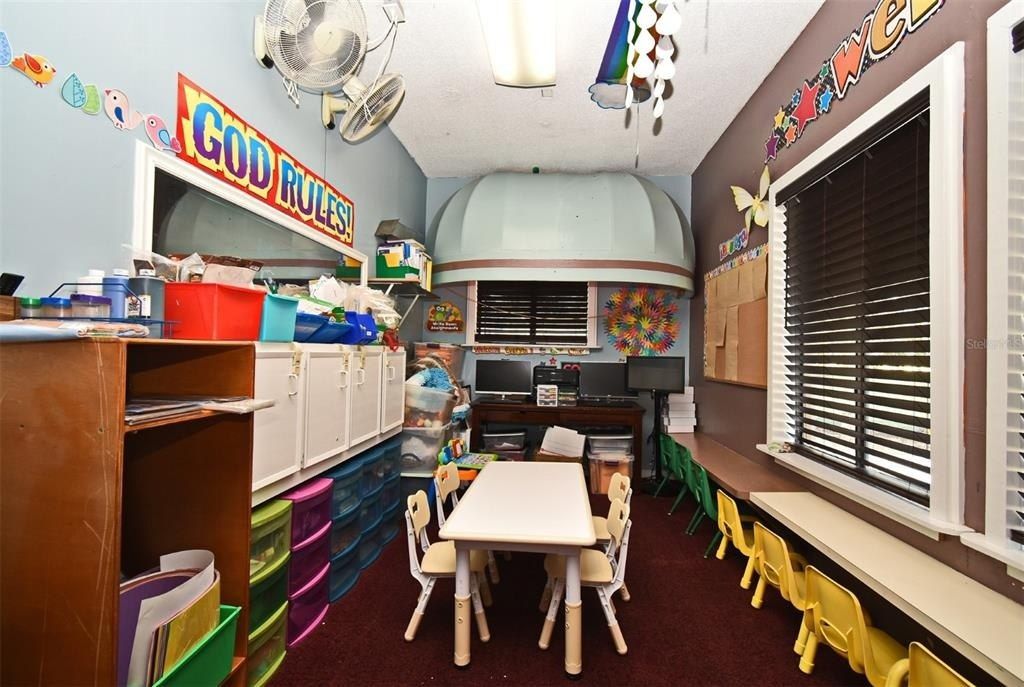 7651 Valencia College Lane, Orlando, FL 32807 Photo