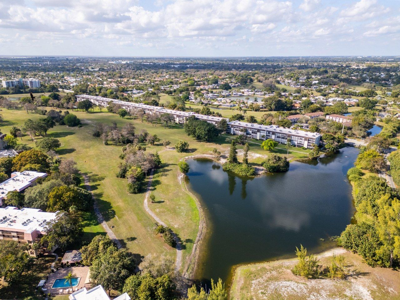 4174 Inverrary Drive, Unit 413, Lauderhill, FL 33319 Photo