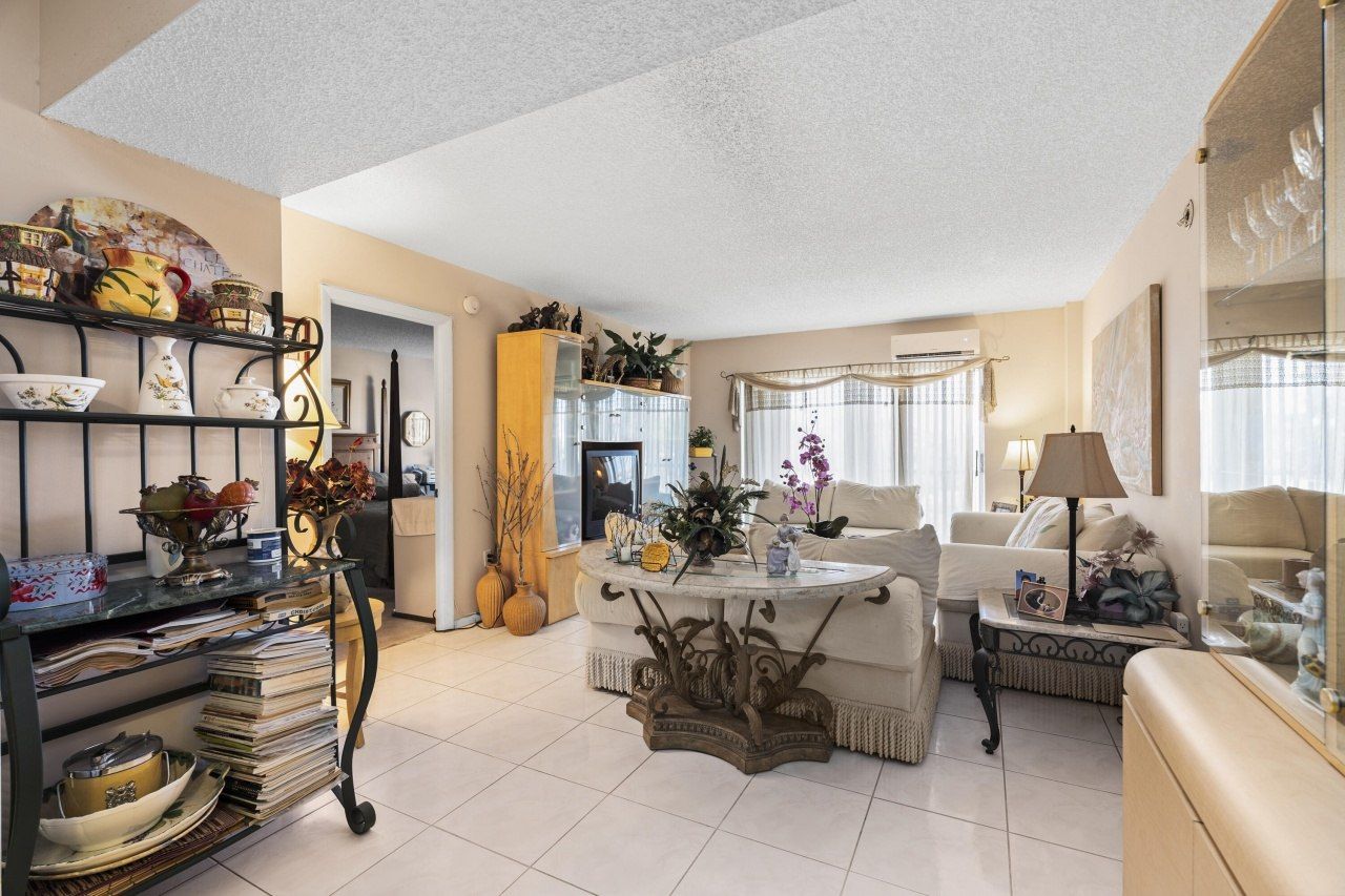 4174 Inverrary Drive, Unit 413, Lauderhill, FL 33319 Photo