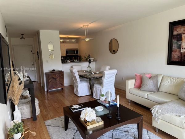 1225 NE 124th St, Unit 33A, North Miami, FL 33161