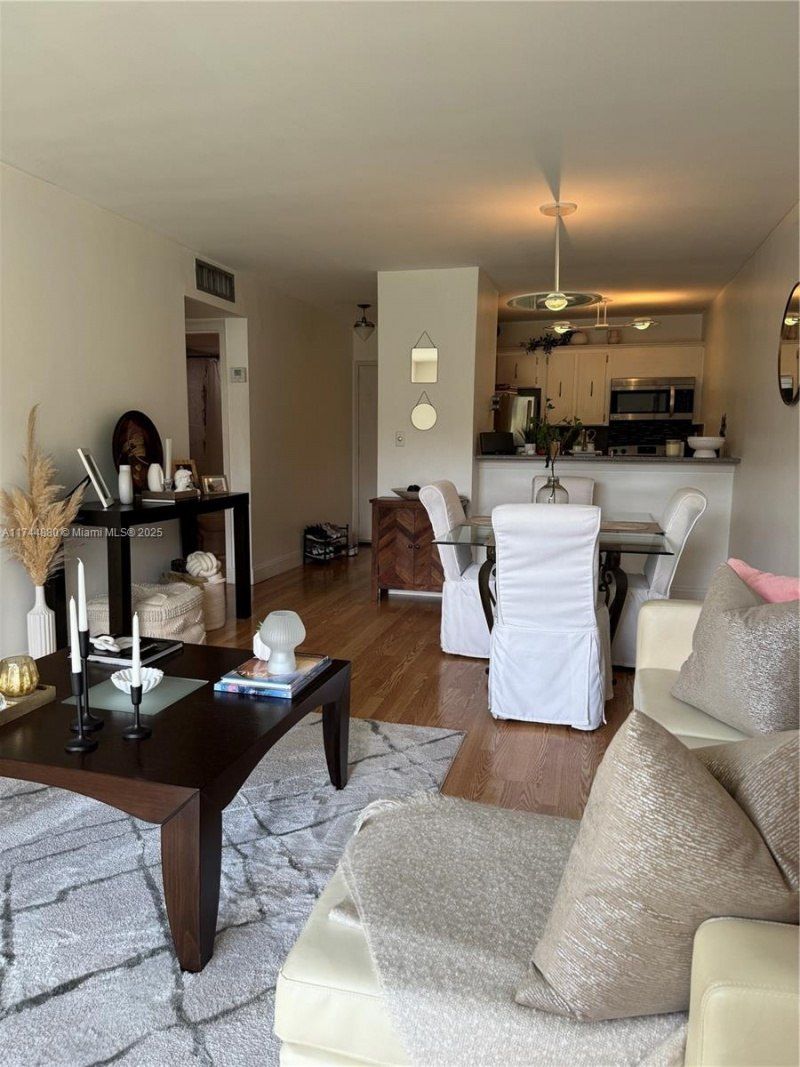 1225 NE 124th St, Unit 33A, North Miami, FL 33161 Photo