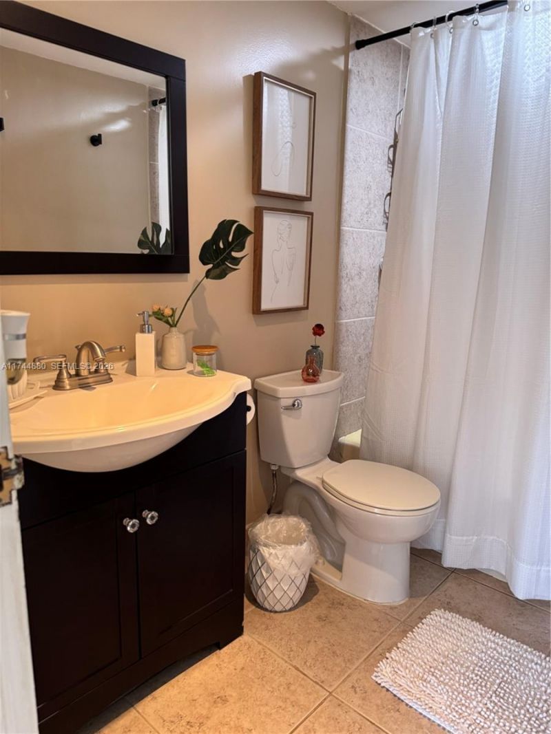 1225 NE 124th St, Unit 33A, North Miami, FL 33161 Photo