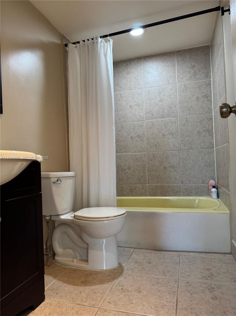 1225 NE 124th St, Unit 33A, North Miami, FL 33161 Photo