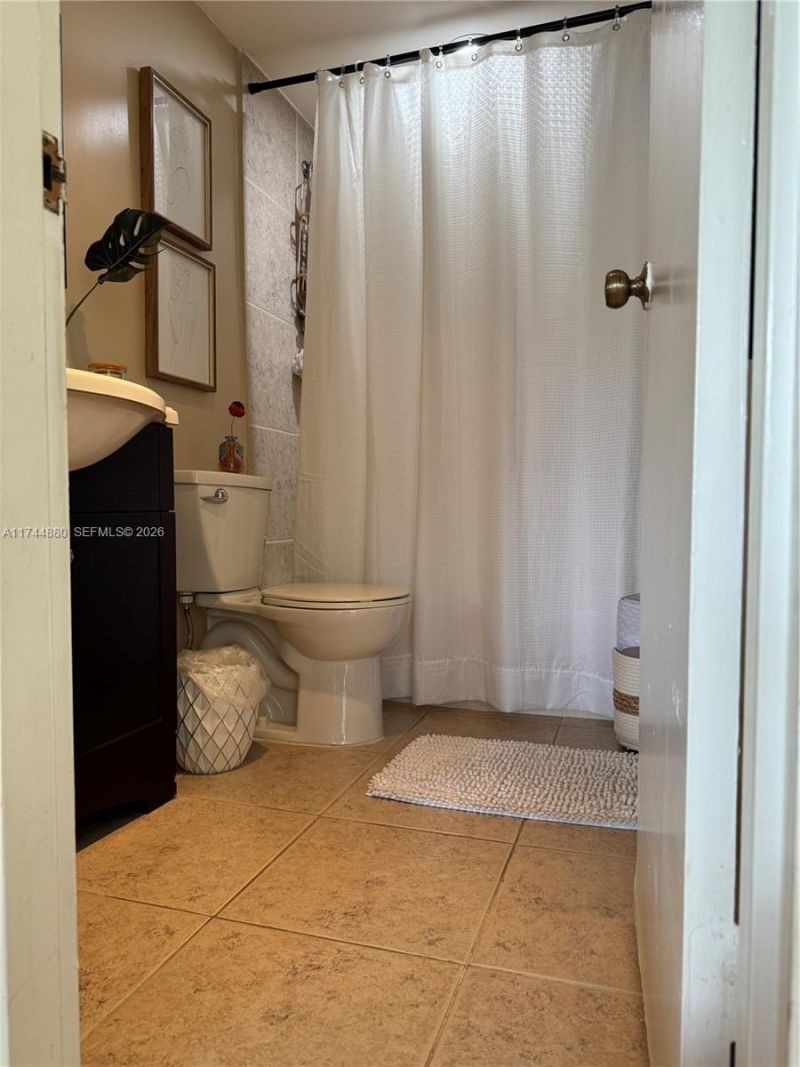 1225 NE 124th St, Unit 33A, North Miami, FL 33161 Photo