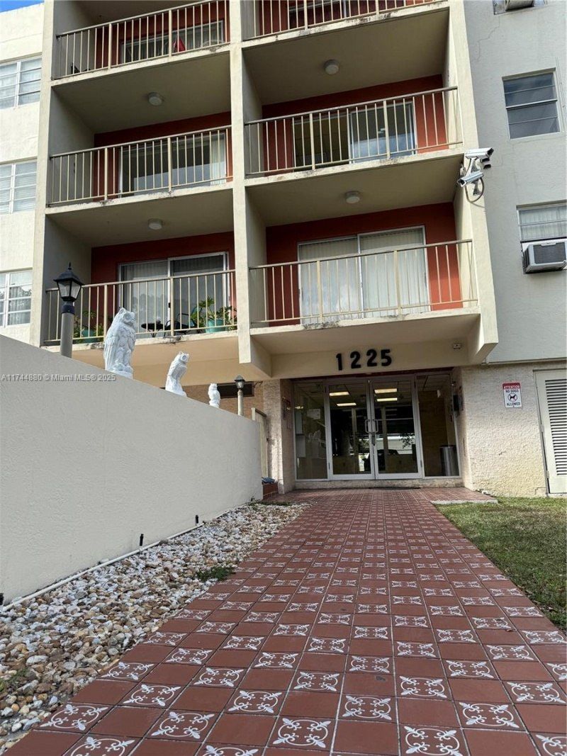 1225 NE 124th St, Unit 33A, North Miami, FL 33161 Photo