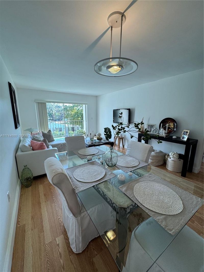 1225 NE 124th St, Unit 33A, North Miami, FL 33161 Photo