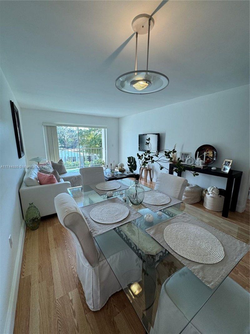 1225 NE 124th St, Unit 33A, North Miami, FL 33161 Photo