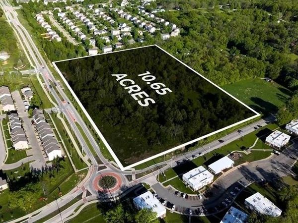 5509 NW Waukomis Drive, Kansas City, MO 64151