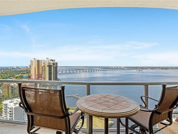 3000 Oasis Grand BLVD, Unit 2203, FORT MYERS, FL 33916