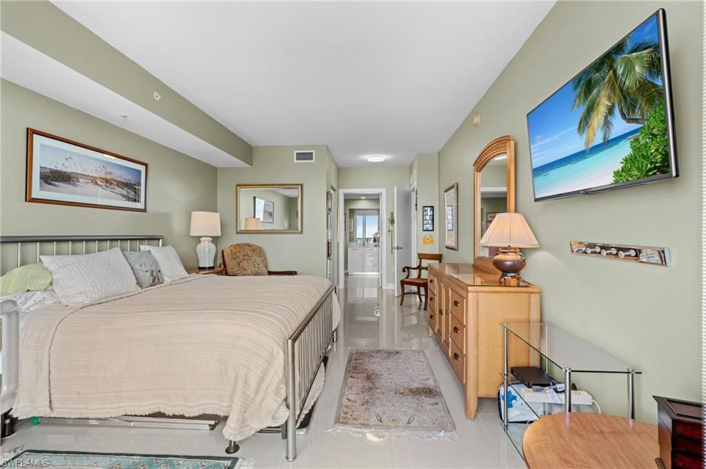 3000 Oasis Grand Blvd, Unit 2203, Fort Myers, FL 33916 Photo