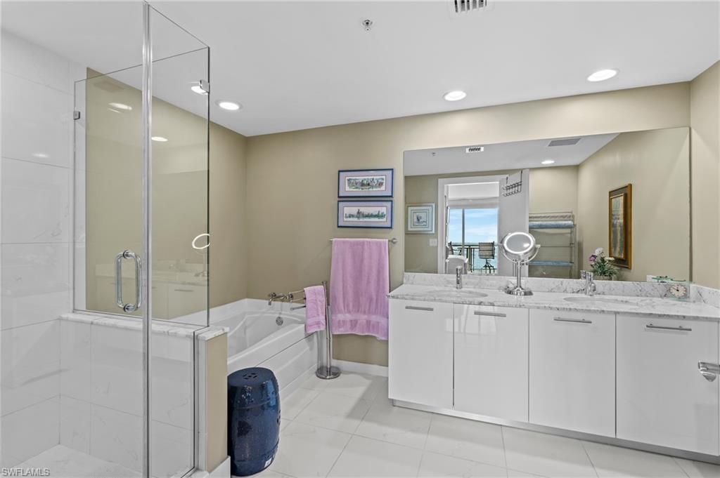 3000 Oasis Grand Blvd, Unit 2203, Fort Myers, FL 33916 Photo