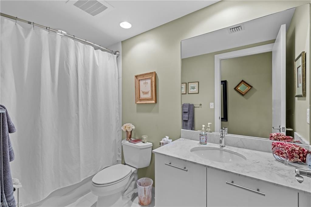 3000 Oasis Grand Blvd, Unit 2203, Fort Myers, FL 33916 Photo