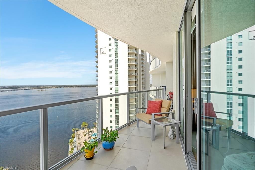 3000 Oasis Grand Blvd, Unit 2203, Fort Myers, FL 33916 Photo