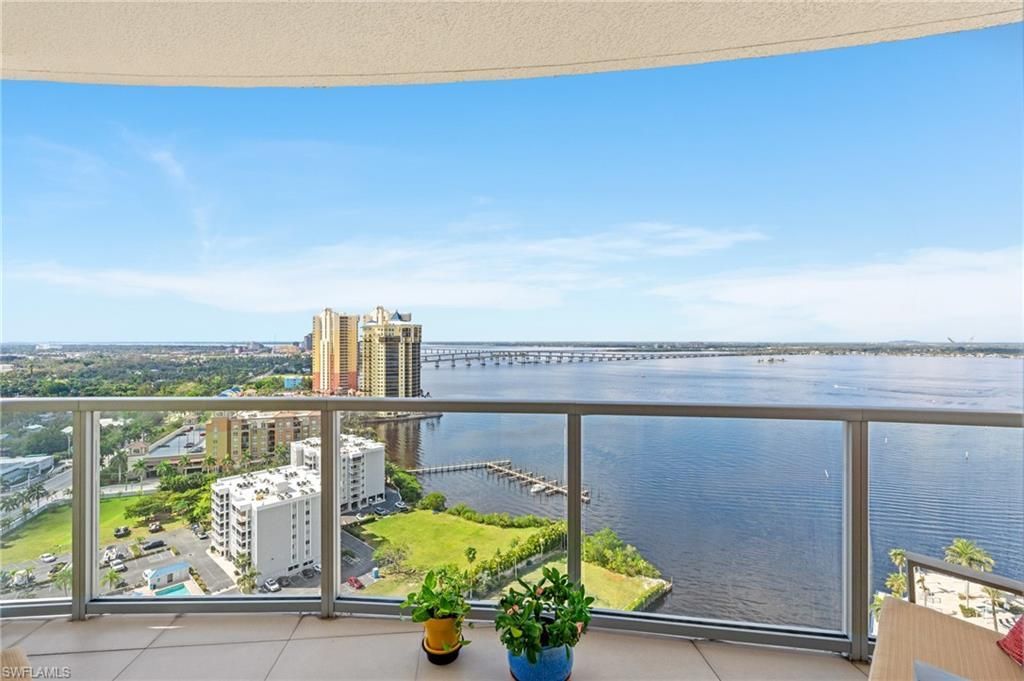 3000 Oasis Grand Blvd, Unit 2203, Fort Myers, FL 33916 Photo