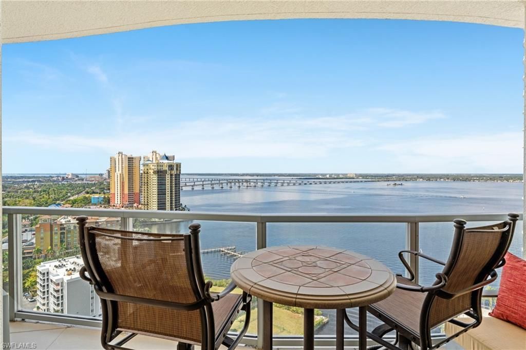 3000 Oasis Grand Blvd, Unit 2203, Fort Myers, FL 33916 Photo