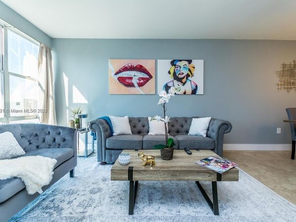 17620 Atlantic Blvd, Unit 519, Sunny Isles Beach, FL 33160