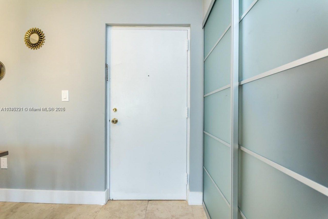 17620 Atlantic Blvd, Unit 519, Sunny Isles Beach, FL 33160 Photo