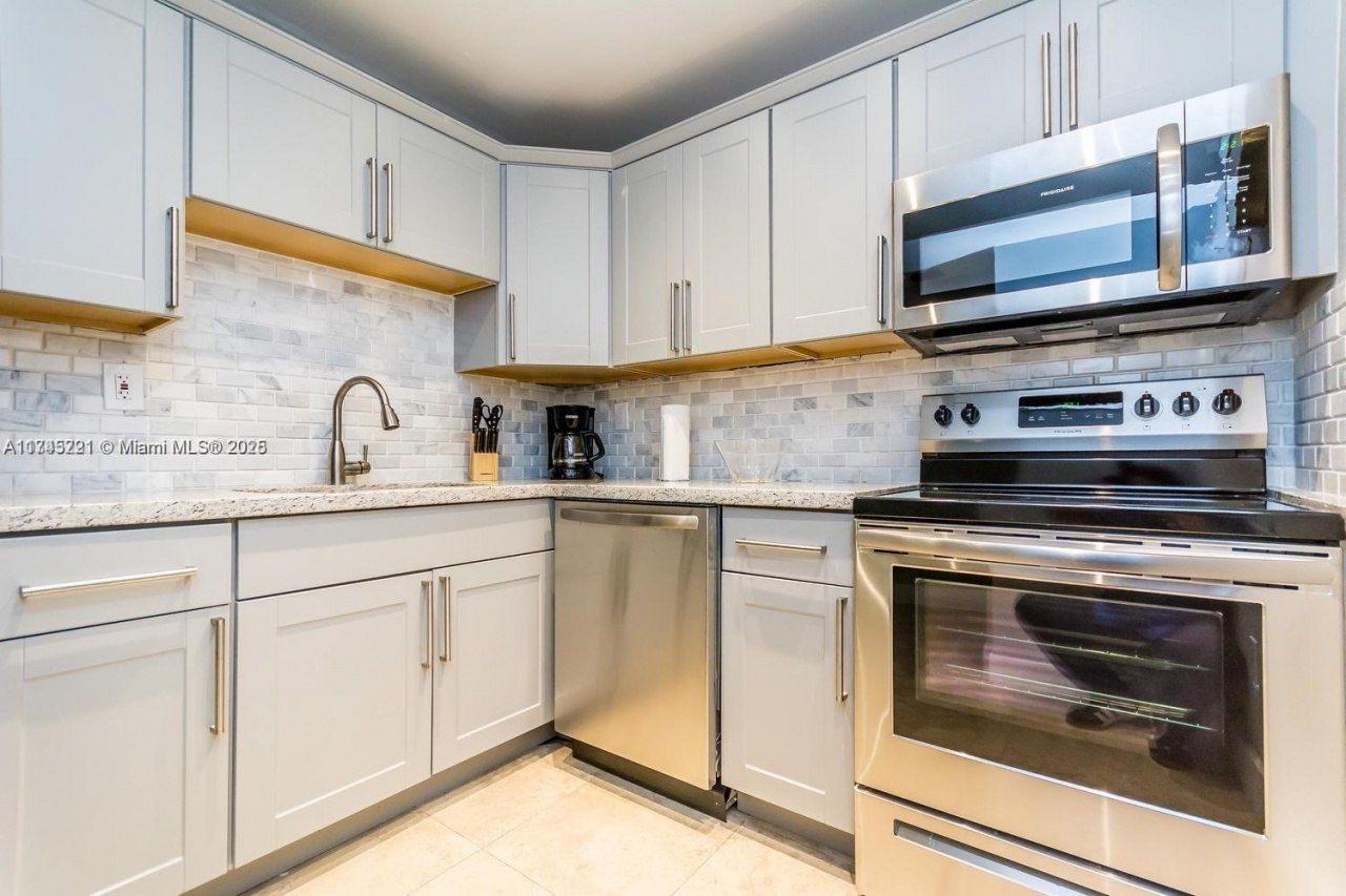 17620 Atlantic Blvd, Unit 519, Sunny Isles Beach, FL 33160 Photo