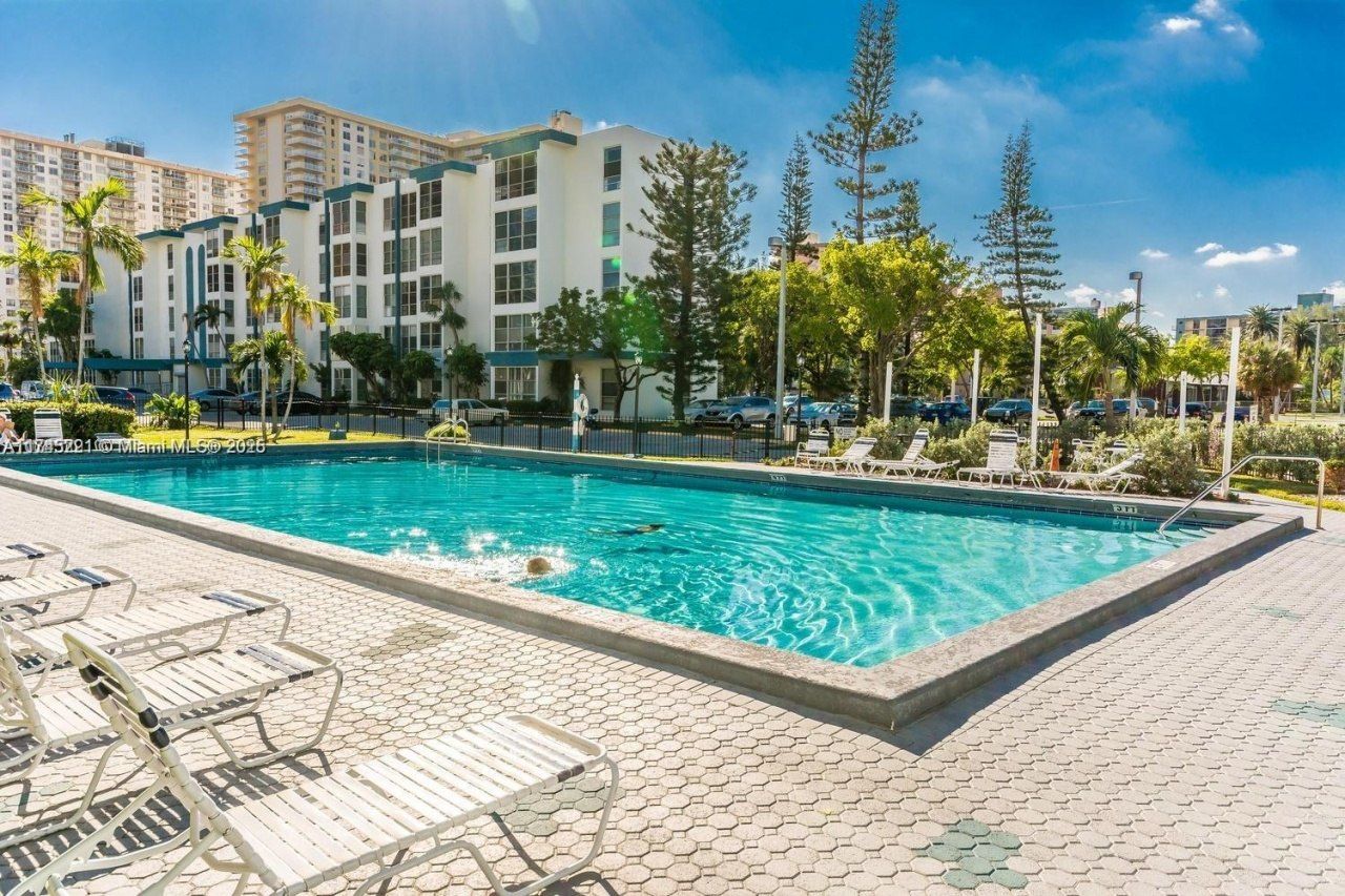 17620 Atlantic Blvd, Unit 519, Sunny Isles Beach, FL 33160 Photo