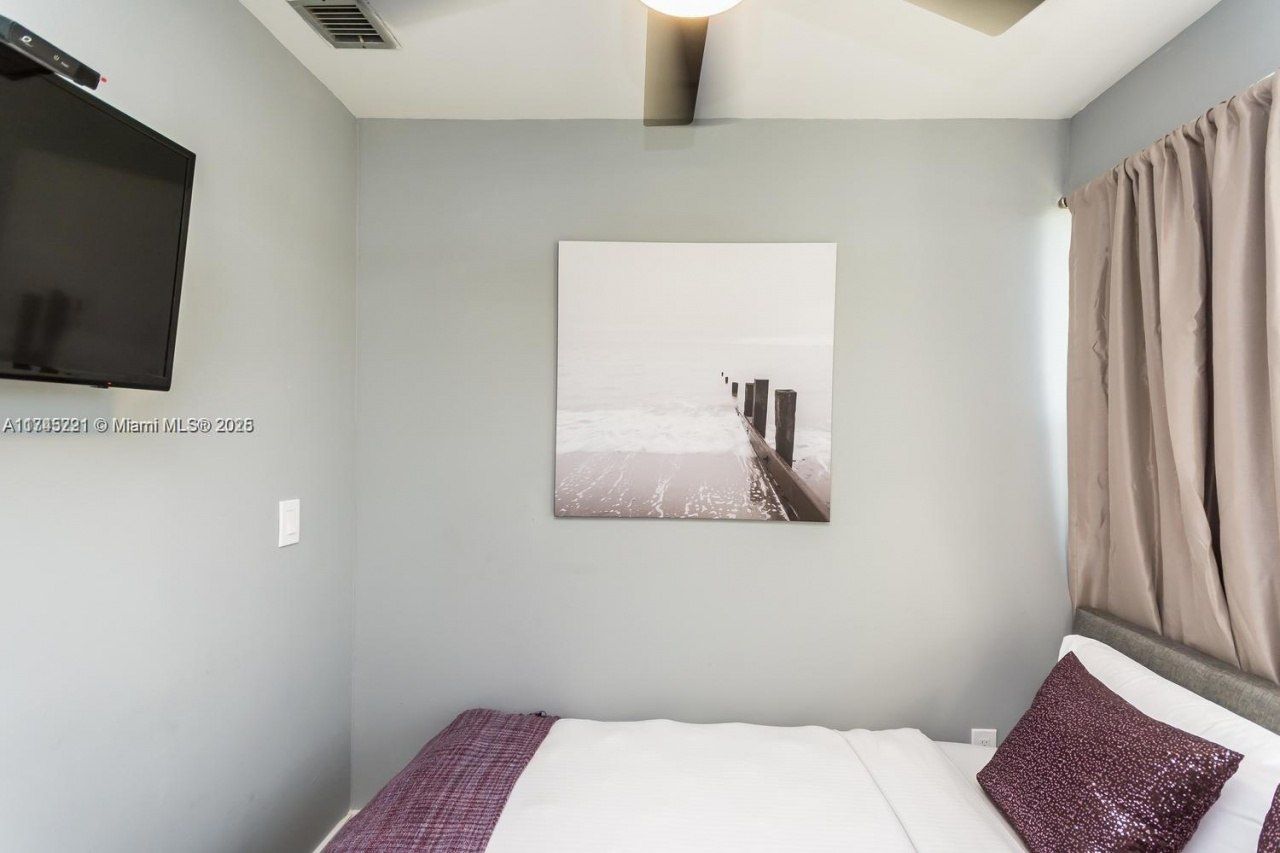 17620 Atlantic Blvd, Unit 519, Sunny Isles Beach, FL 33160 Photo